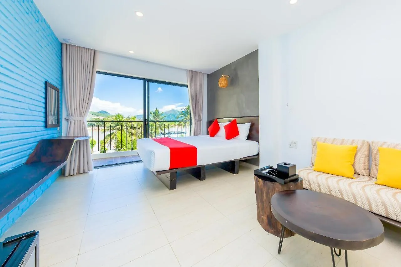 Oyo 426 Klaus Resort Нячанг