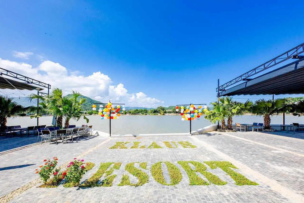 Oyo 426 Klaus Resort Нячанг Отель
