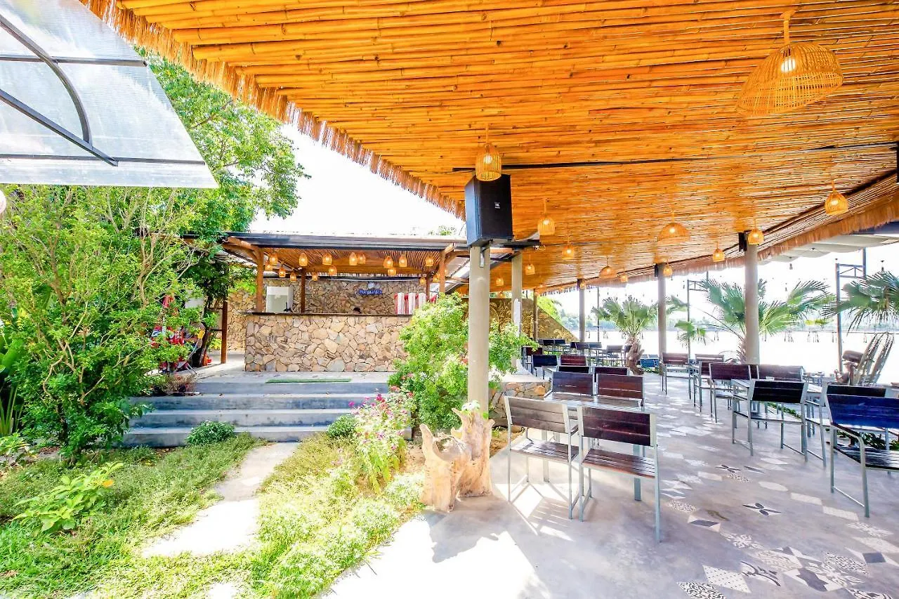 *** Отель Oyo 426 Klaus Resort Нячанг Вьетнам