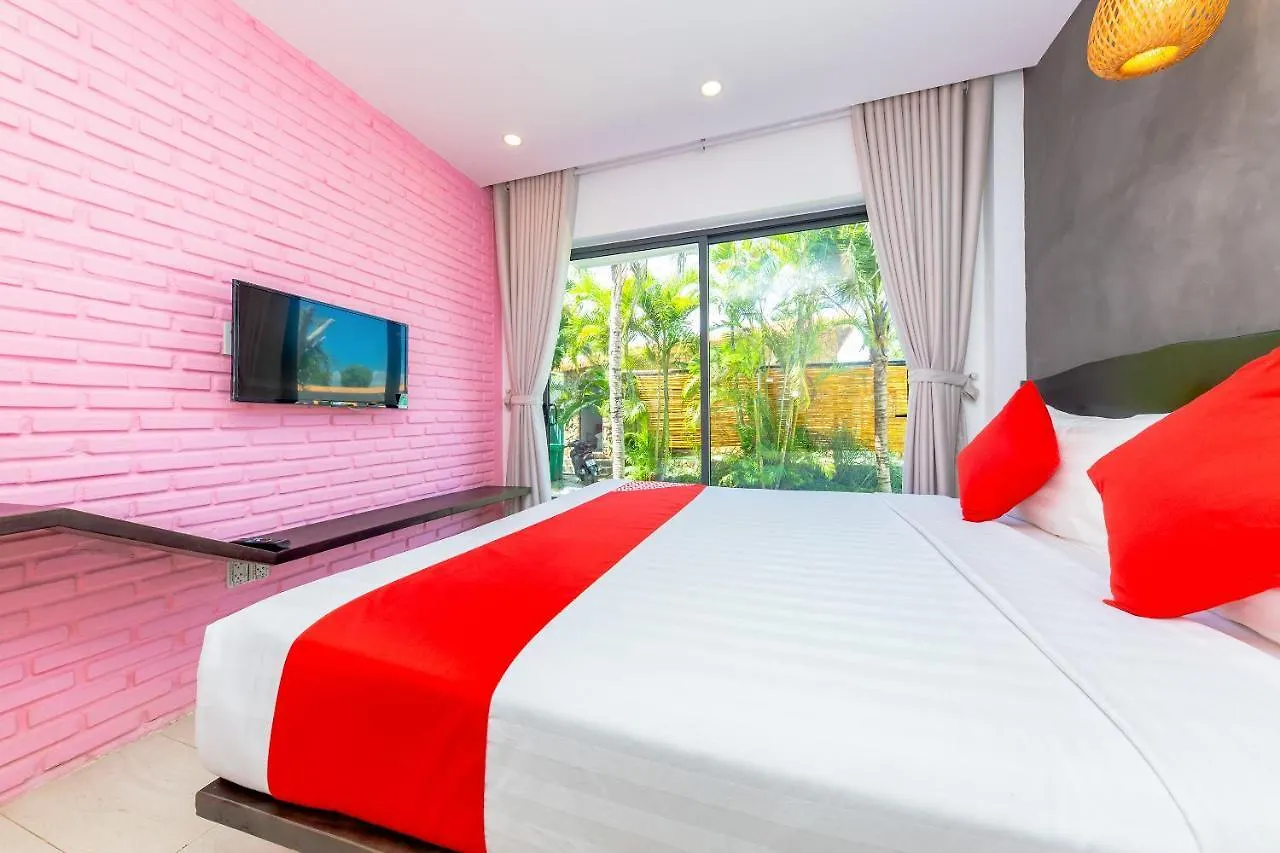 Отель Oyo 426 Klaus Resort Нячанг