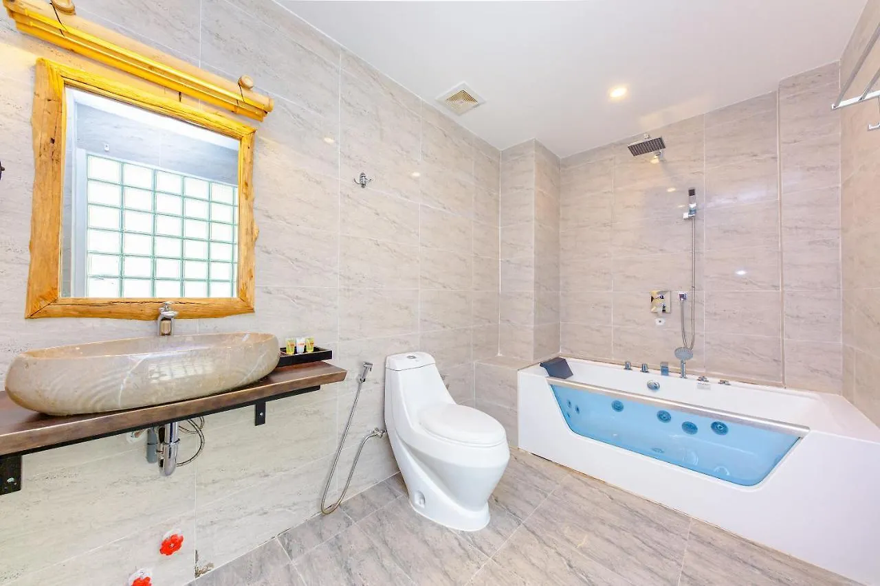 Oyo 426 Klaus Resort Нячанг Отель